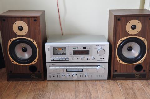 Akai AA-R20, Tannoy