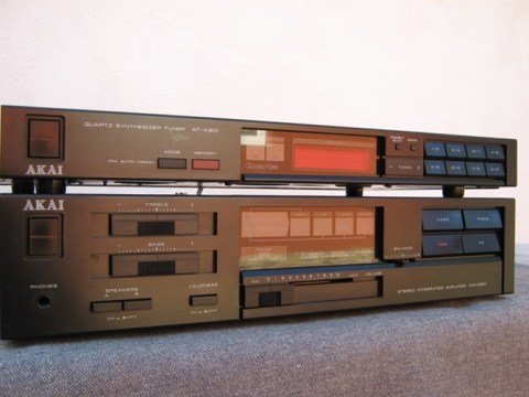 Akai AM-A301, AT-A301
